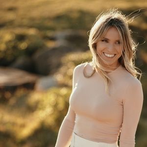 Meet your Posher, Clair